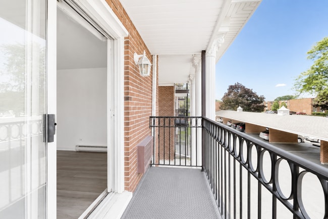 Building Photo - Spacious Rehabbed 1-Bedroom at The Vine | Private Balcony + Parking