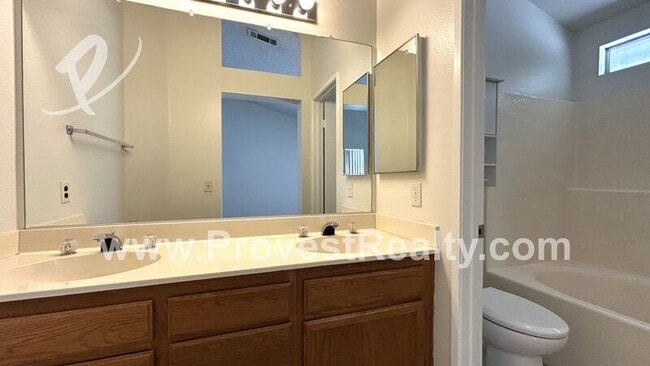 Building Photo - 13496 Vail Cir