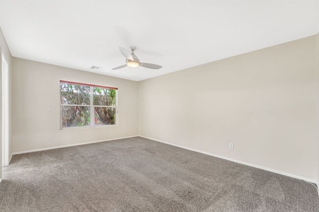 Building Photo - 3 BEDROOM SINGLE STORY IN HENDERSON!