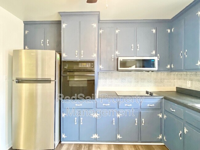 Building Photo - 1003 Faubus Dr