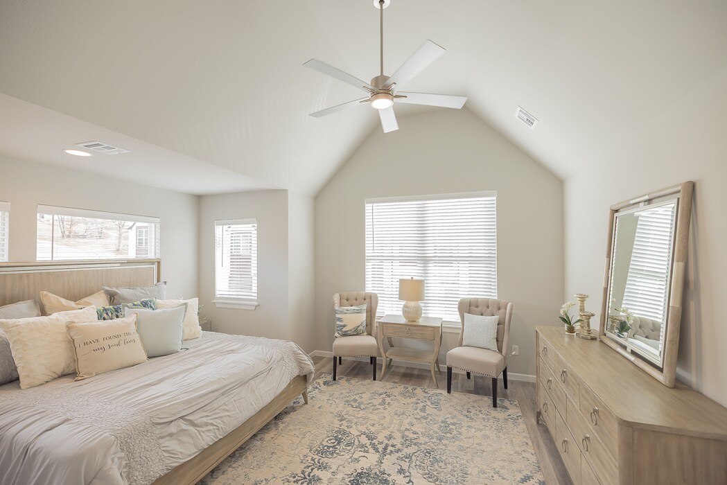 Building Photo - 3402 Redbud Ln