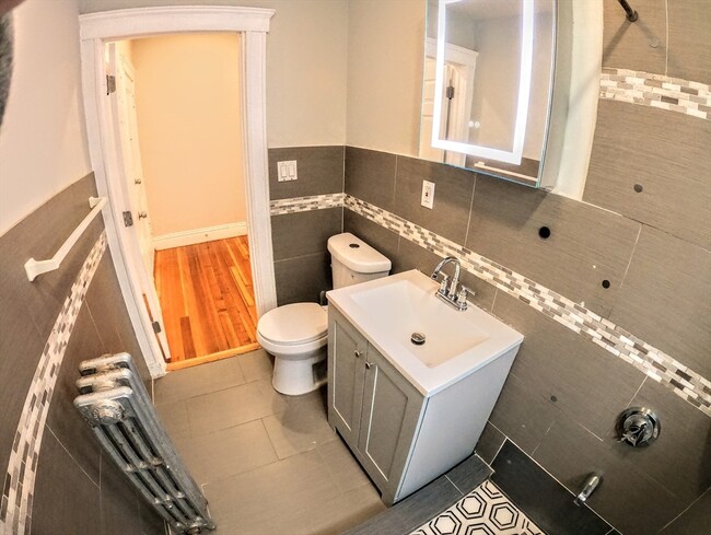 Building Photo - 3957 Washington St