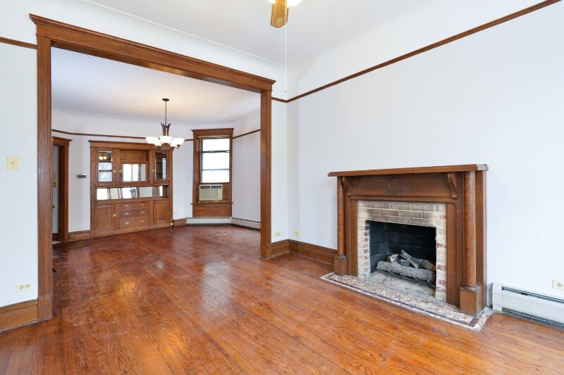 Building Photo - 3231 N Seminary Ave