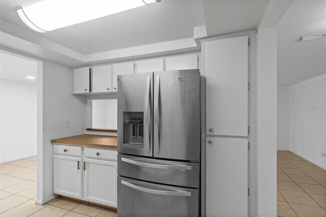 Building Photo - 3327 Garfield Dr