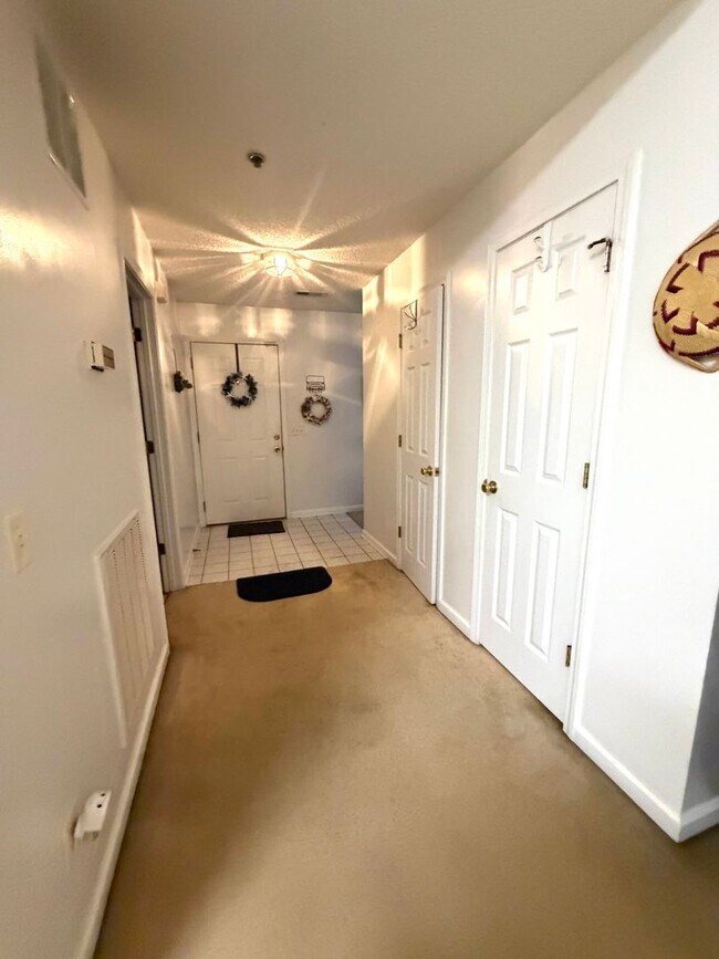 Building Photo - 1605 Willoughby Pk Ct
