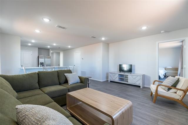 Building Photo - 201 Coyote Creek Ct