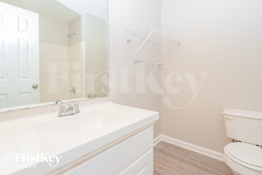 Building Photo - 11035 Shannon Cir