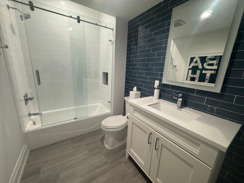 Building Photo - 230 S 3rd St