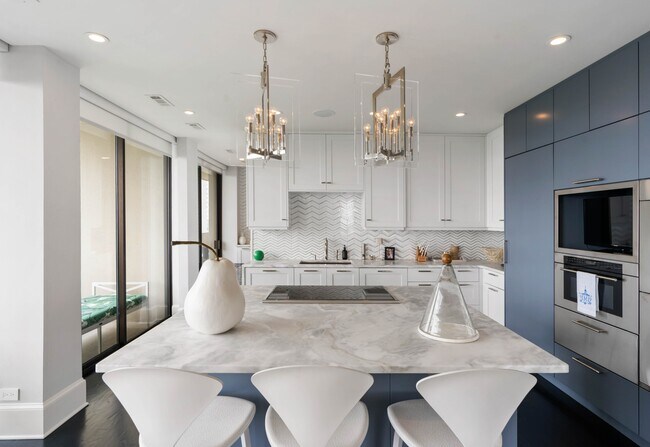 Building Photo - 2575 Peachtree Rd NE