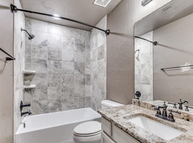 Building Photo - * * * $250 Move-in Special * * * Charming 3 Bedroom Home in Yukon with Modern Updates! * * * $250...