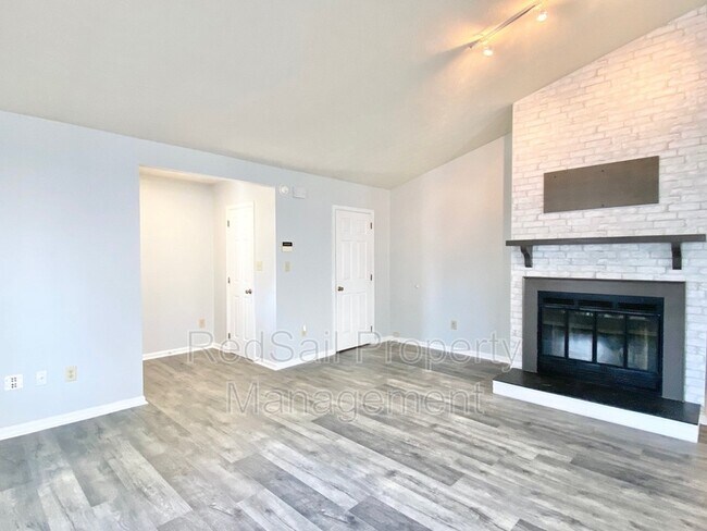 Building Photo - 707 Mandy Trail