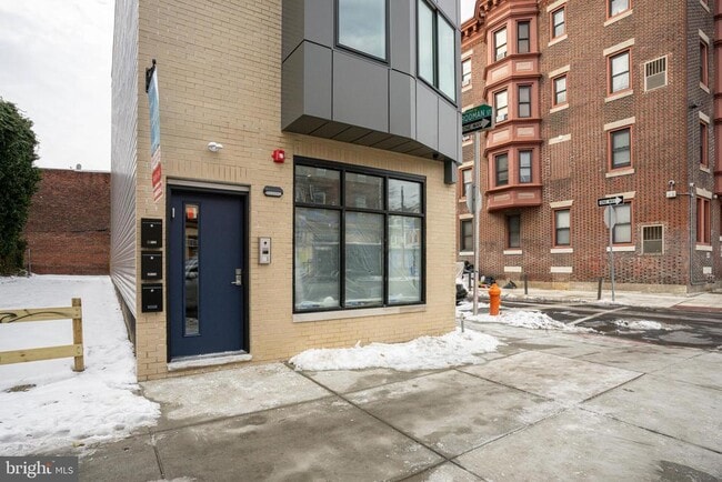 Building Photo - 540 S 52nd St