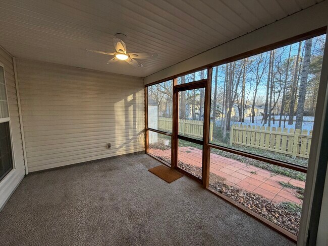 Building Photo - 1863 New Castle Dr