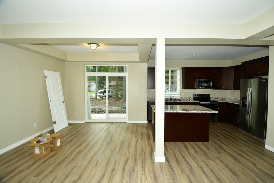 Kitchen - 954 152nd St E