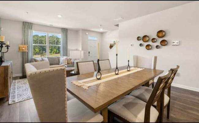 Building Photo - 6741 Leigh St