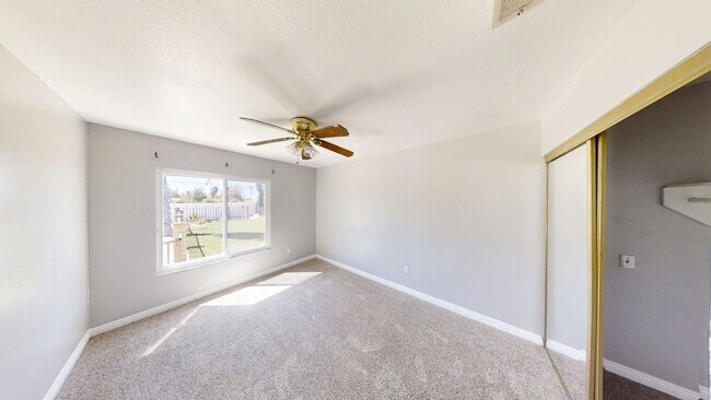 Building Photo - 35121 San Carlos St