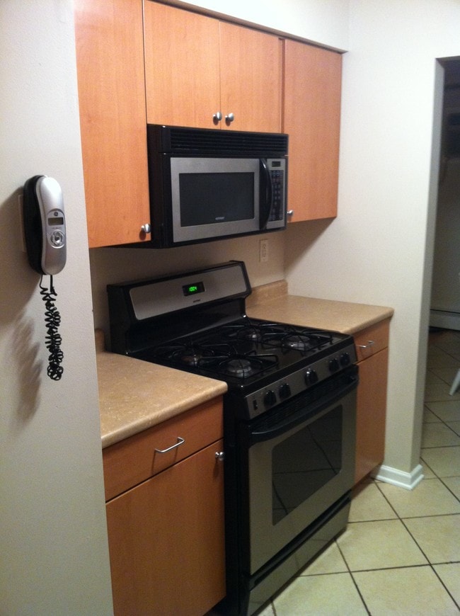 Building Photo - 8158 Durbin Terrace