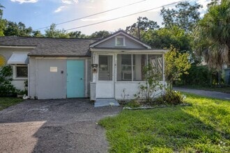 Building Photo - 701 1/2 16th Ave S