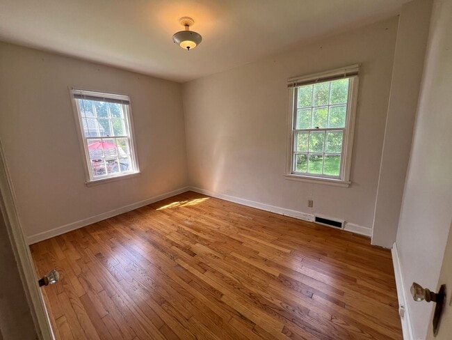 Building Photo - 4003 Drexel Ave