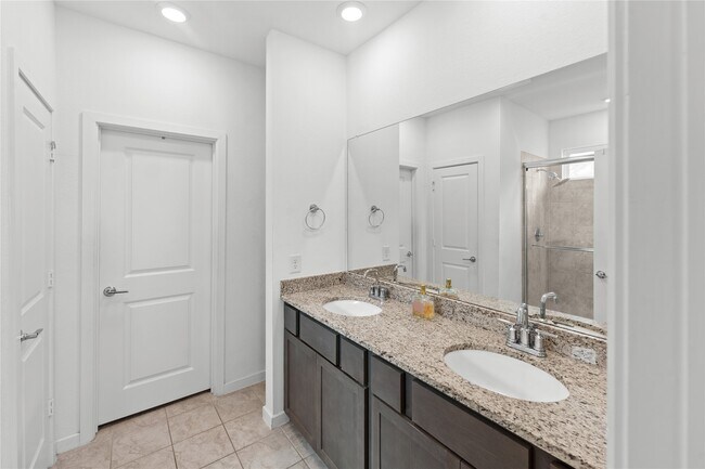 Building Photo - 21730 Heather Elm Dr