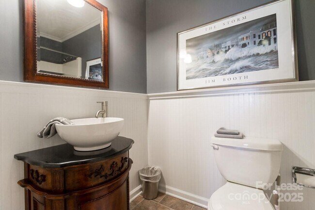 Building Photo - 140 Lake Concord Rd NE