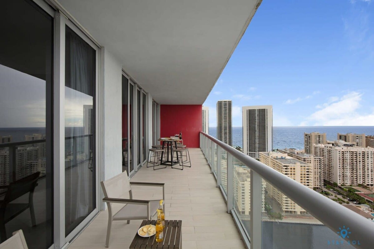 Building Photo - 2600 E Hallandale Beach Blvd