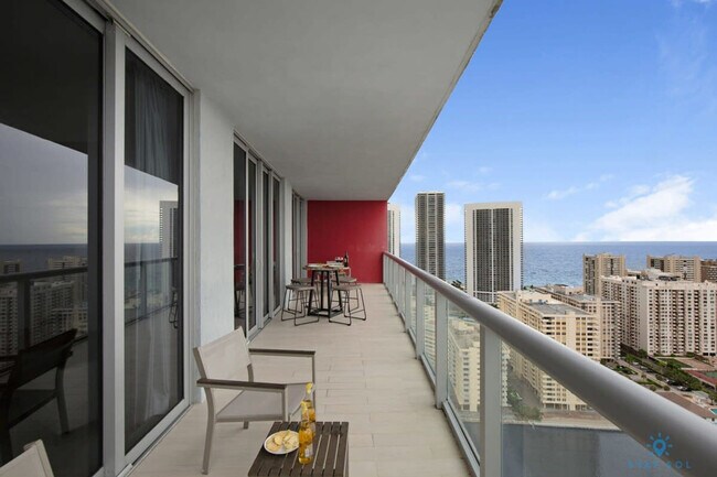 Building Photo - 2600 E Hallandale Beach Blvd