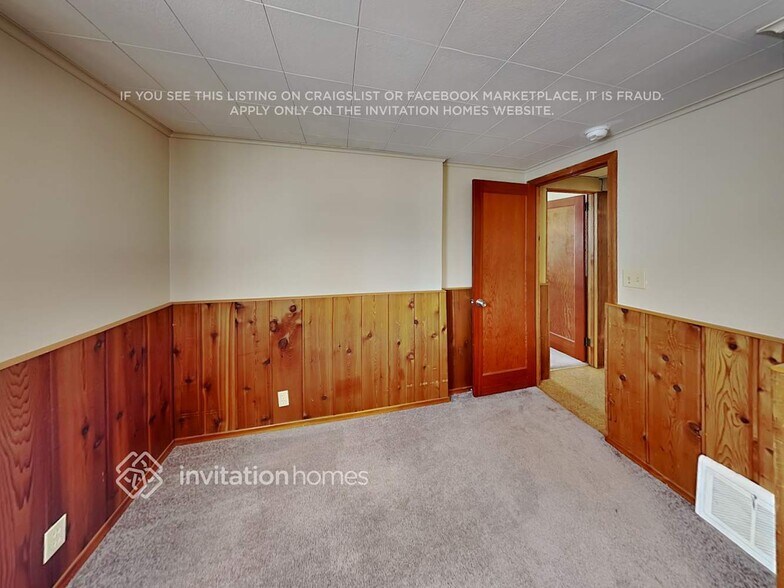 Building Photo - 6432 2nd Ave S