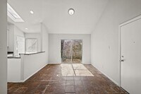 Building Photo - 4343 Willow Beach Dr