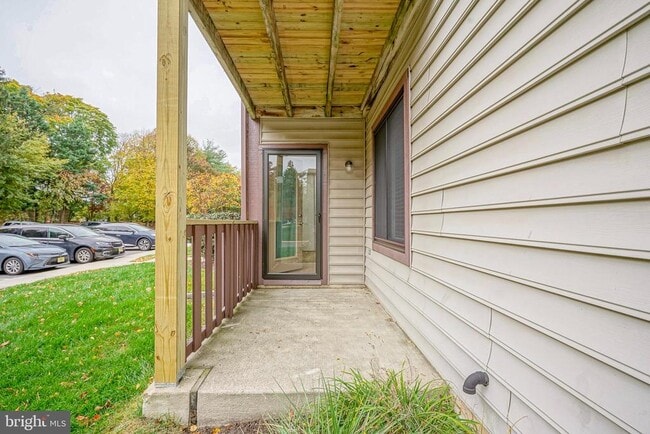 Building Photo - 4617A Aberdeen Dr