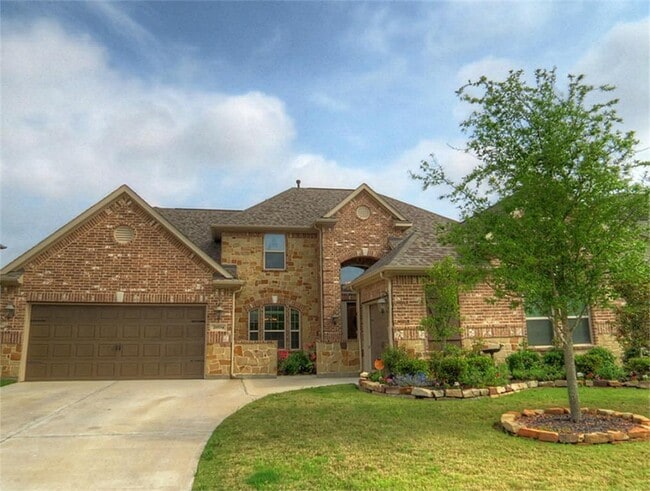 Primary Photo - 28534 Hunters Shore Dr