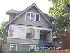 Building Photo - 2107 NE 54th St