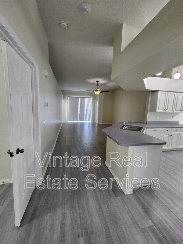 Building Photo - 819 Sandy Trail Pl