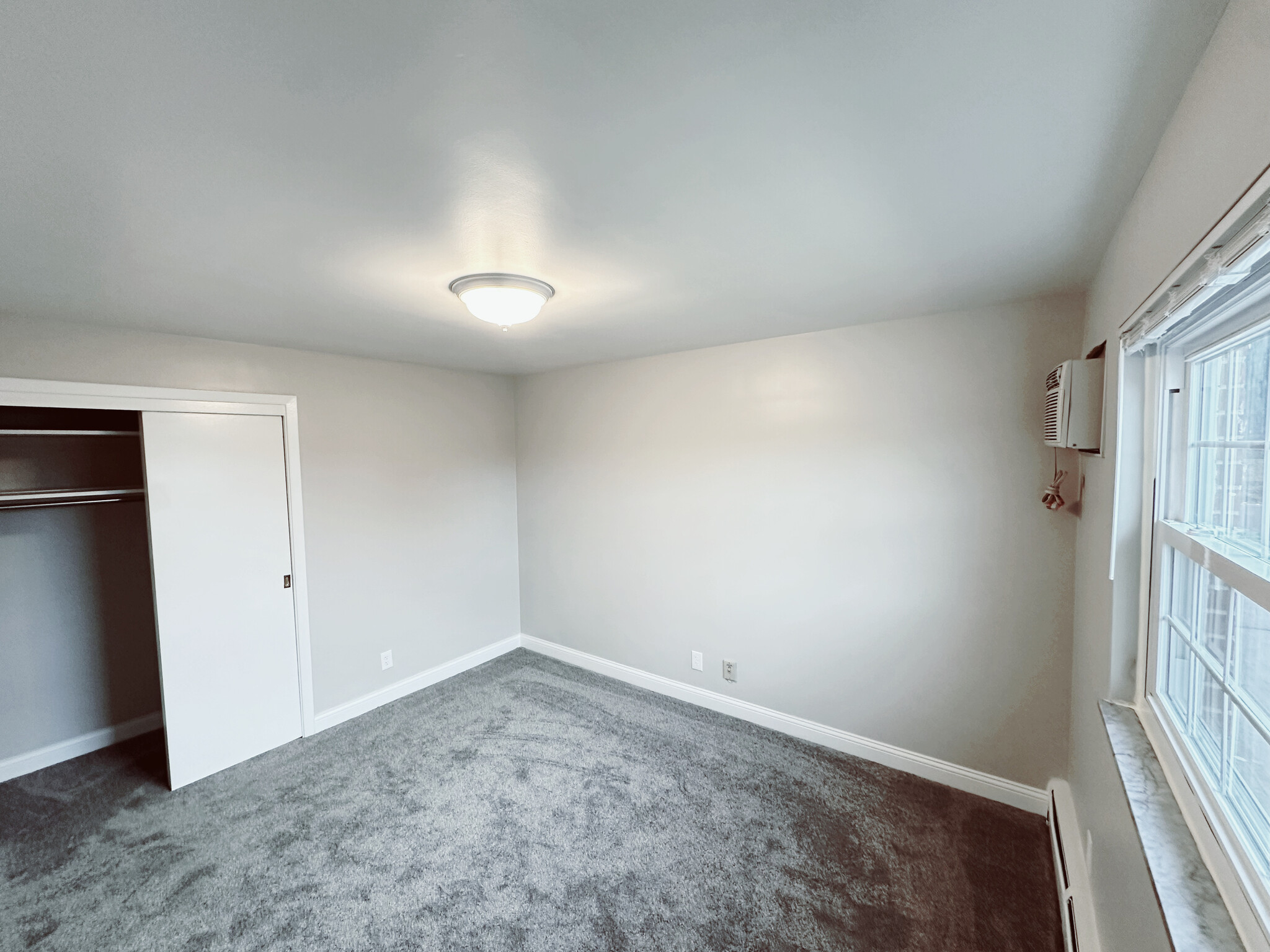 Building Photo - 1621 Burney Ln