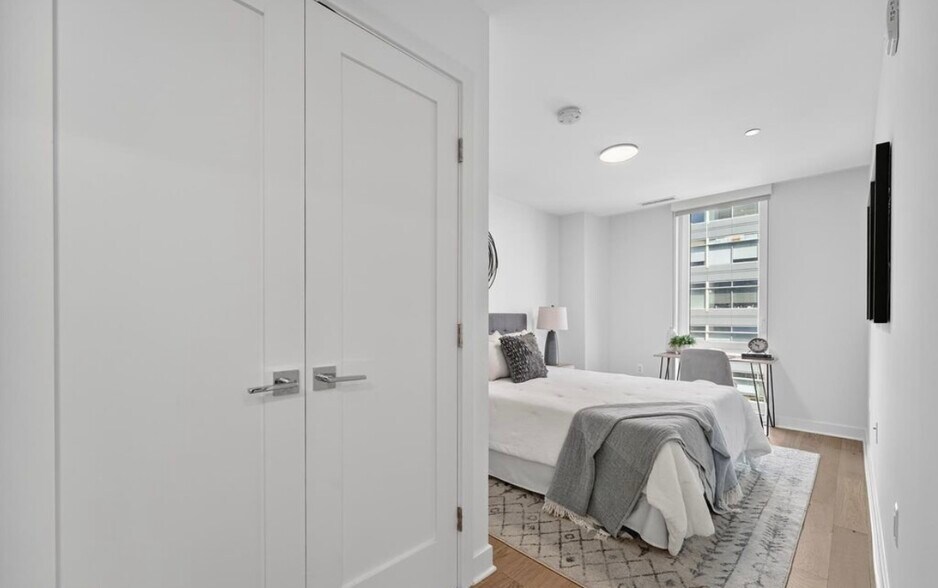 Building Photo - 37 L St SE