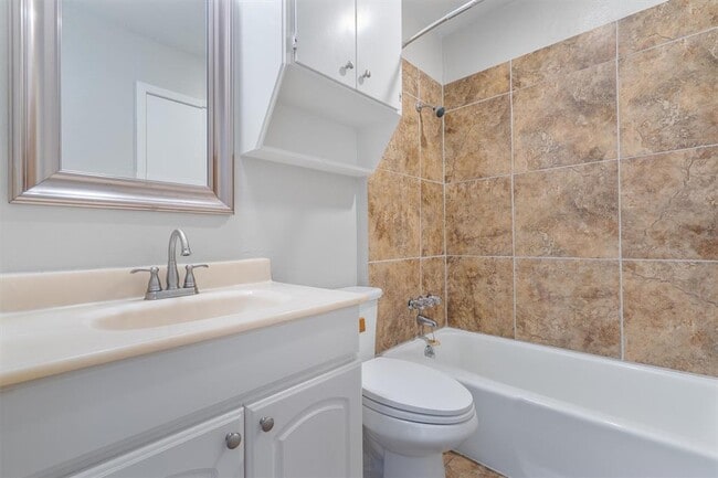 Building Photo - 8309 Beaver Brook Ln