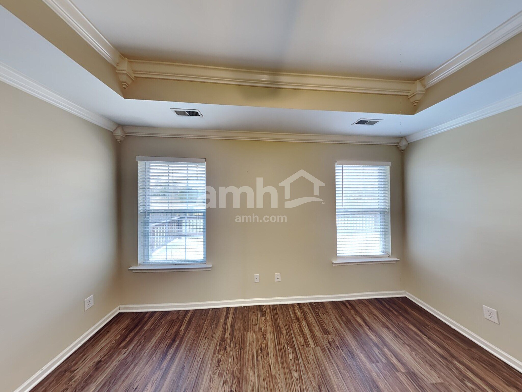 Building Photo - 1005 Matheus Dr