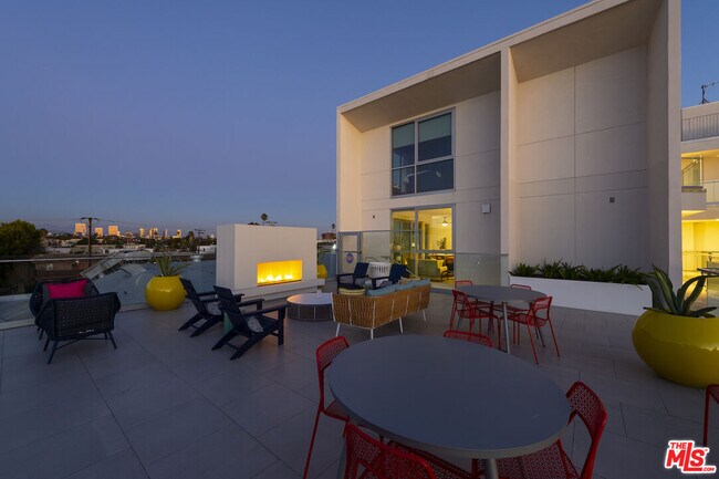 Building Photo - 2929 Pennsylvania Ave