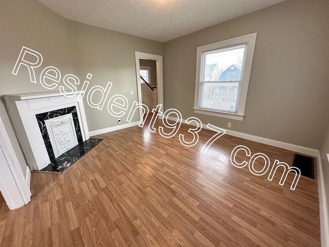 Building Photo - 2 Bed 1 Bath  Close to UD