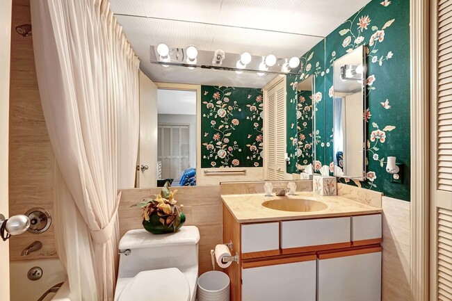 Building Photo - 3407 S Ocean Blvd