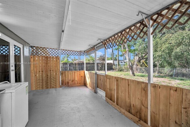 Building Photo - 3930 SW 32nd Blvd