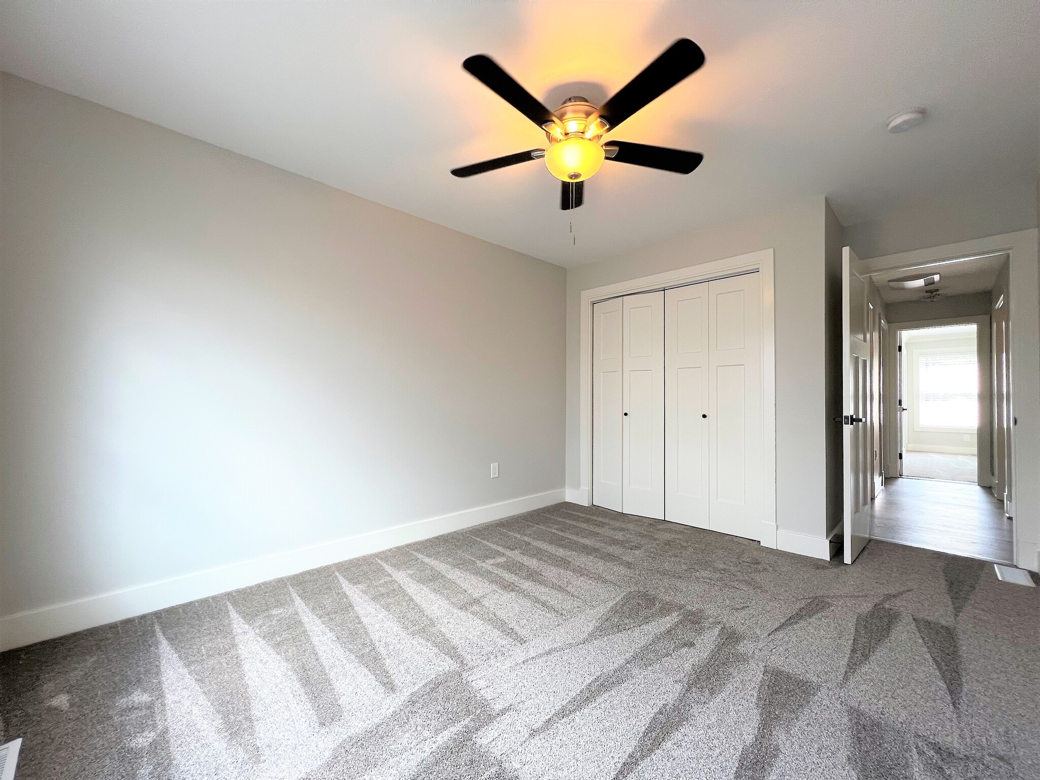 Building Photo - 10975 Main St