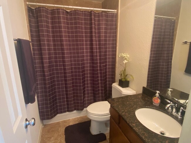 Building Photo - 3209 Clearview Cir