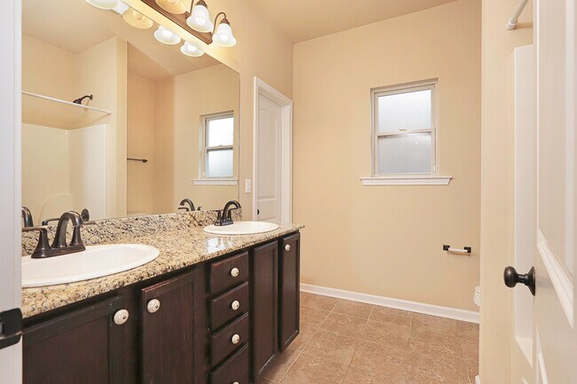 Building Photo - 15458 Rose Stone Dr