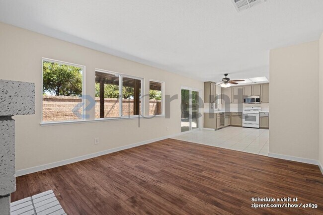 Building Photo - 741 Glencreek Dr