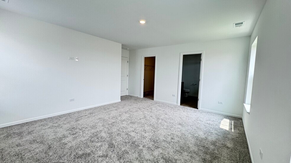 Building Photo - 25631 W Yorkshire Dr