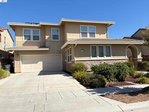 Building Photo - 575 W Strauss Dr