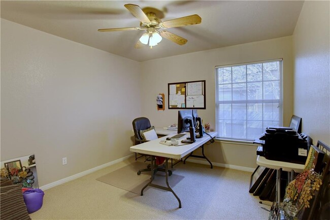 Building Photo - 6204 John Chisum Ln