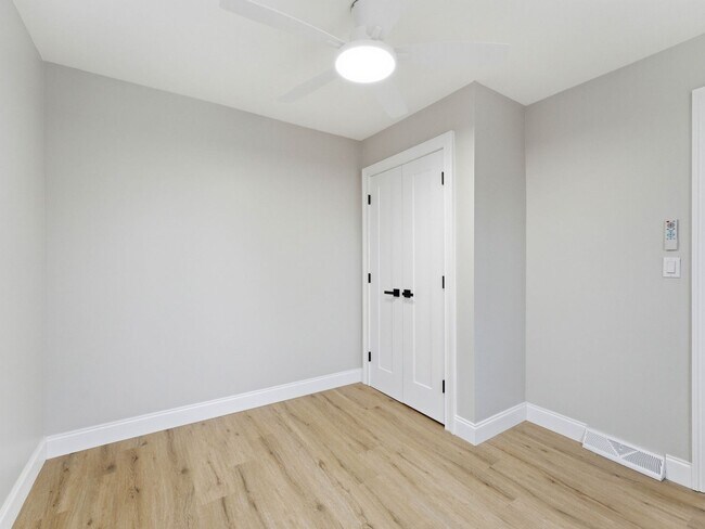 Building Photo - Newly Renovated Pennsauken Rental with Sunroom-Style Back Room, Glass Wall & Basement