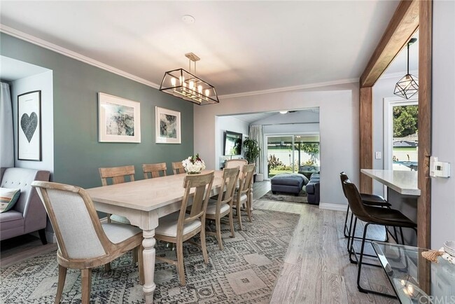 Building Photo - 5635 Pimenta Ave